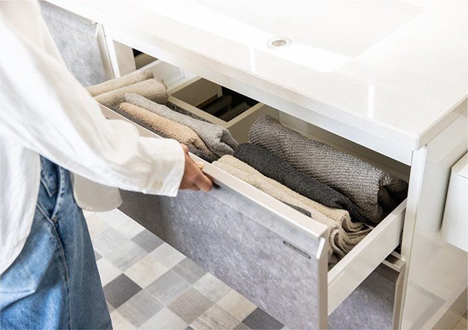 即使家庭人數眾多 也能寬敞使用 且收納能力出色的洗臉化妝櫃